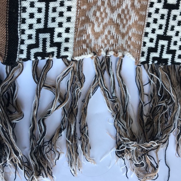 Vest Poncho Style Western Black and Tan with Fringe Size L 100% Acrylic - Picture 10 of 12